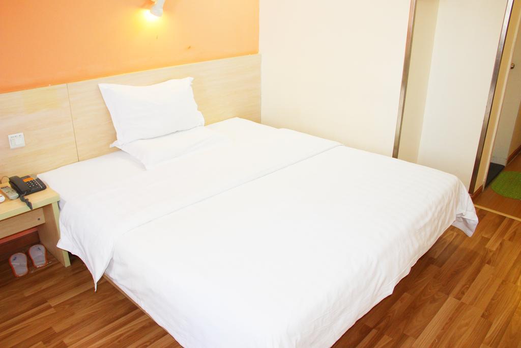 7Days Inn Guangzhou Gangding Longkou XI Road Exteriör bild