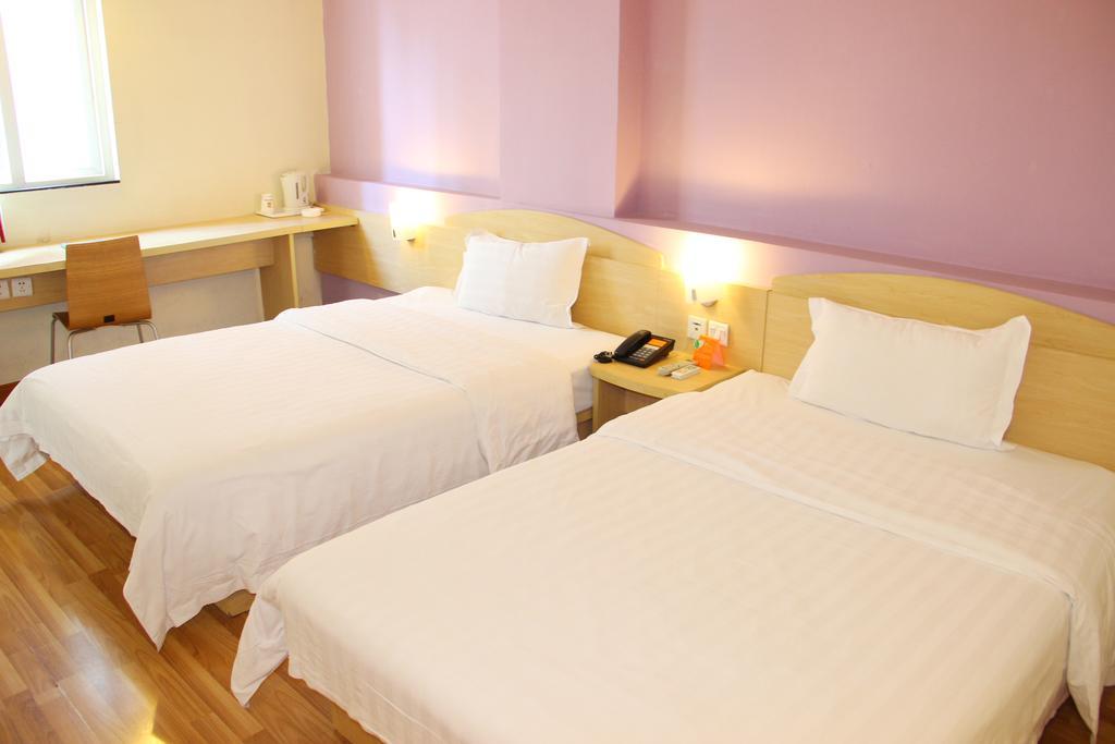 7Days Inn Guangzhou Gangding Longkou XI Road Exteriör bild