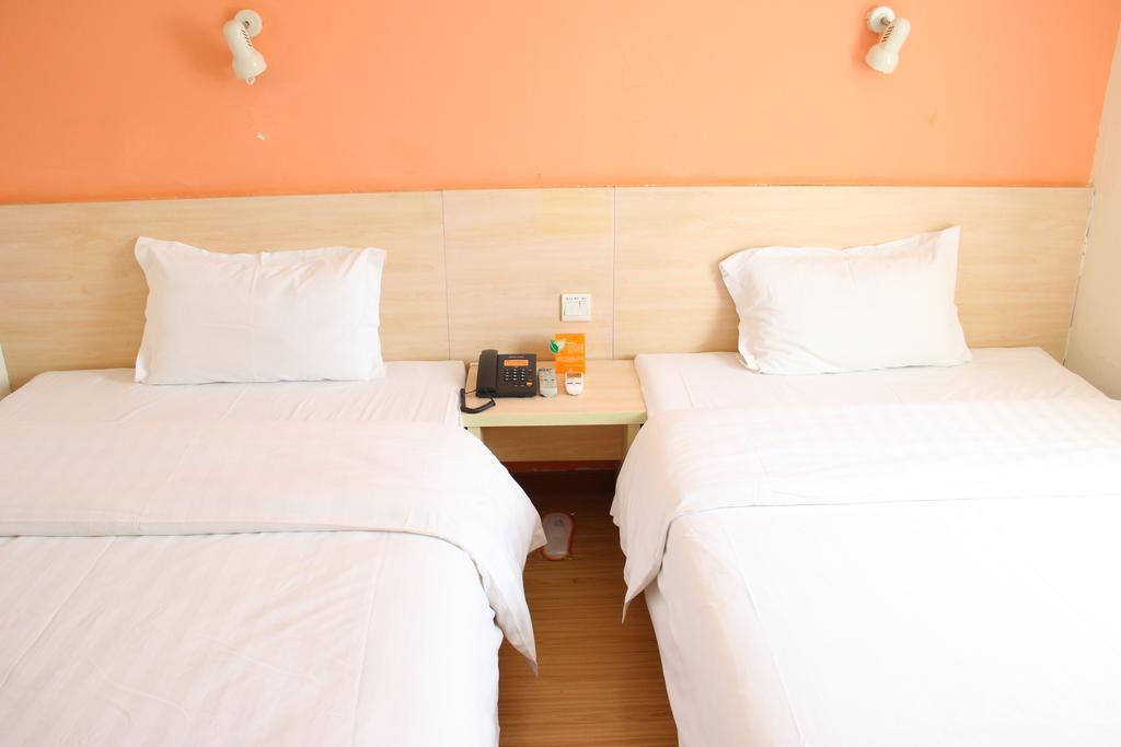 7Days Inn Guangzhou Gangding Longkou XI Road Exteriör bild
