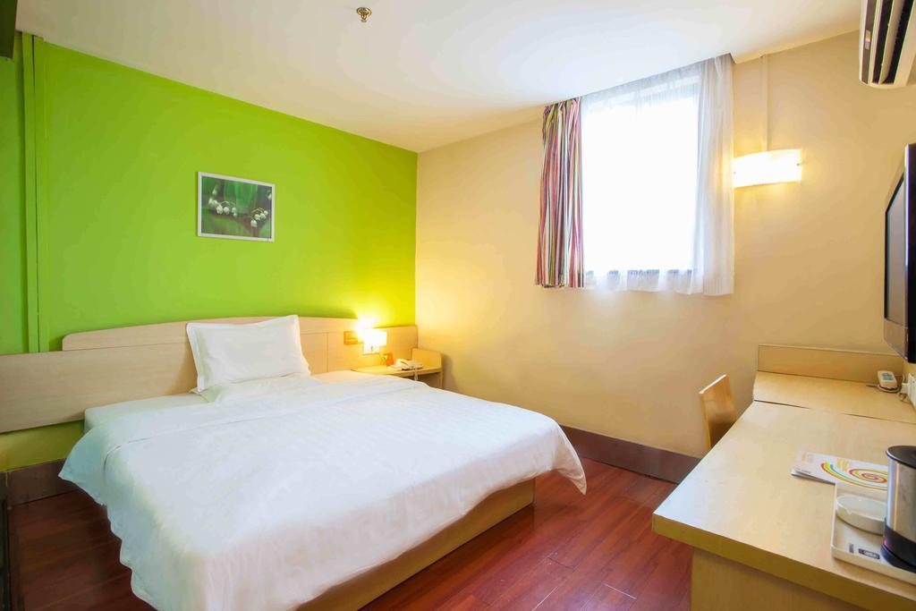 7Days Inn Guangzhou Gangding Longkou XI Road Rum bild