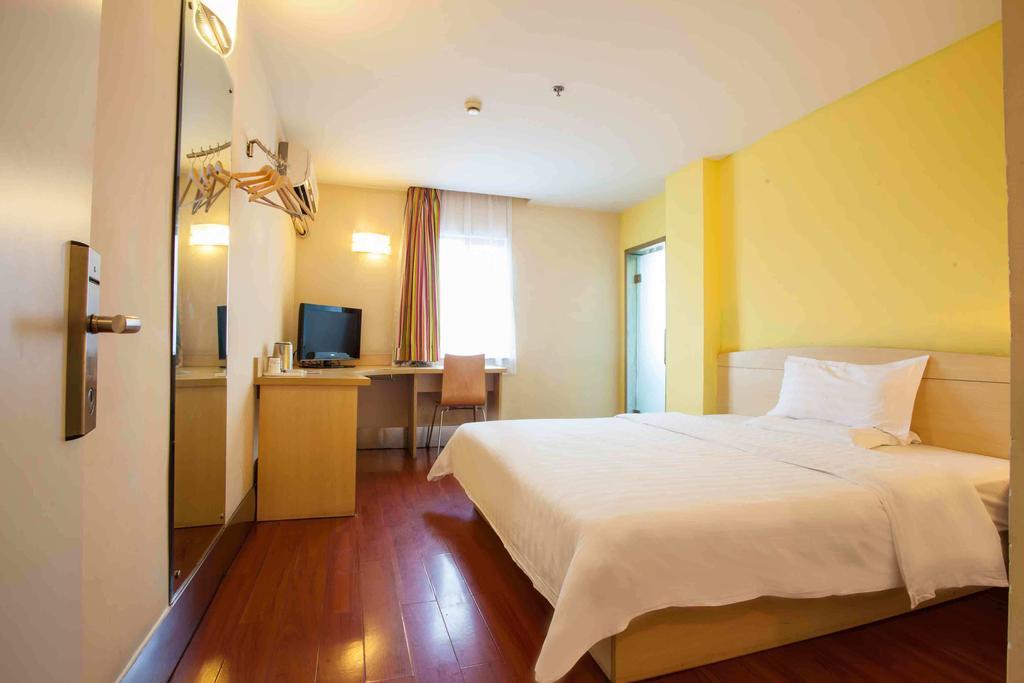7Days Inn Guangzhou Gangding Longkou XI Road Rum bild