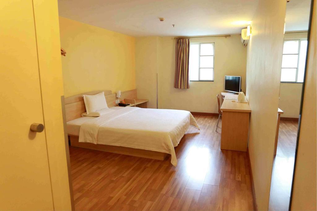 7Days Inn Guangzhou Gangding Longkou XI Road Rum bild